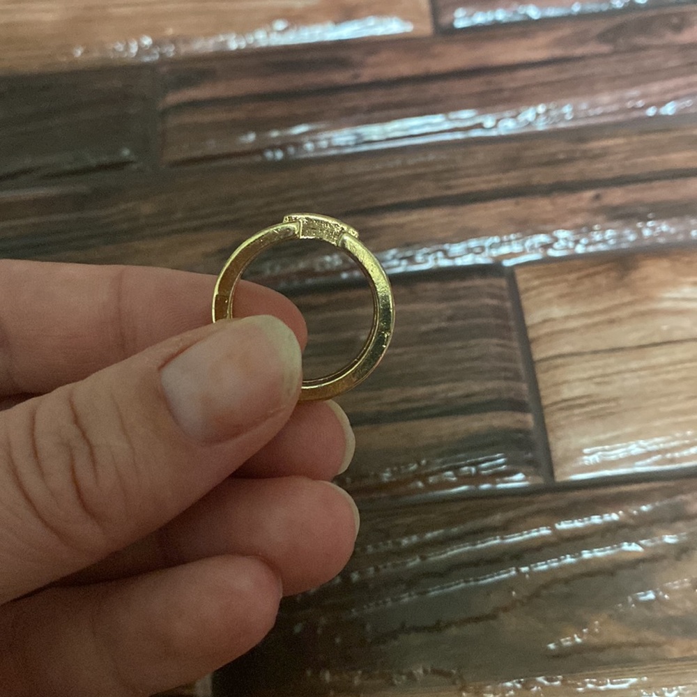 Women’s Rings - Picture 7 of 7